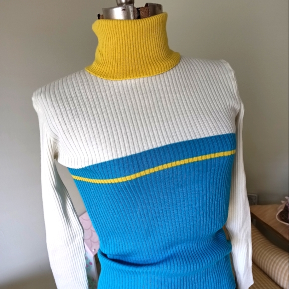 AWESOME AUTHENTIC EARLY 1970S RIBBED COLORBLOCK, TURTLENECK! - Picture 13 of 16